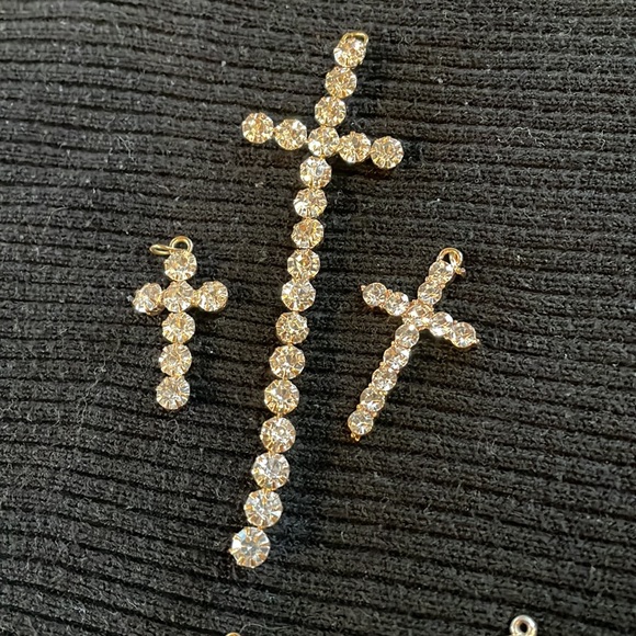 27 Charms, make jewelry repurpose, odd etc - Picture 3 of 8